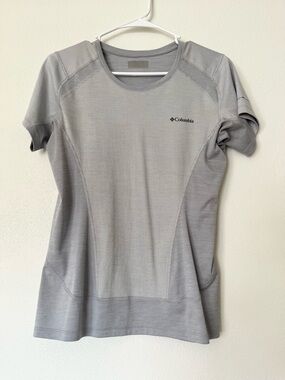 Columbia Omni-shade Women's Light Gray Short-Sleeve Active Tee
